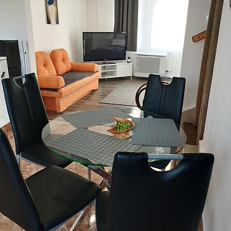 Var-Lak Apartman Balatonfuzfo Exterior foto
