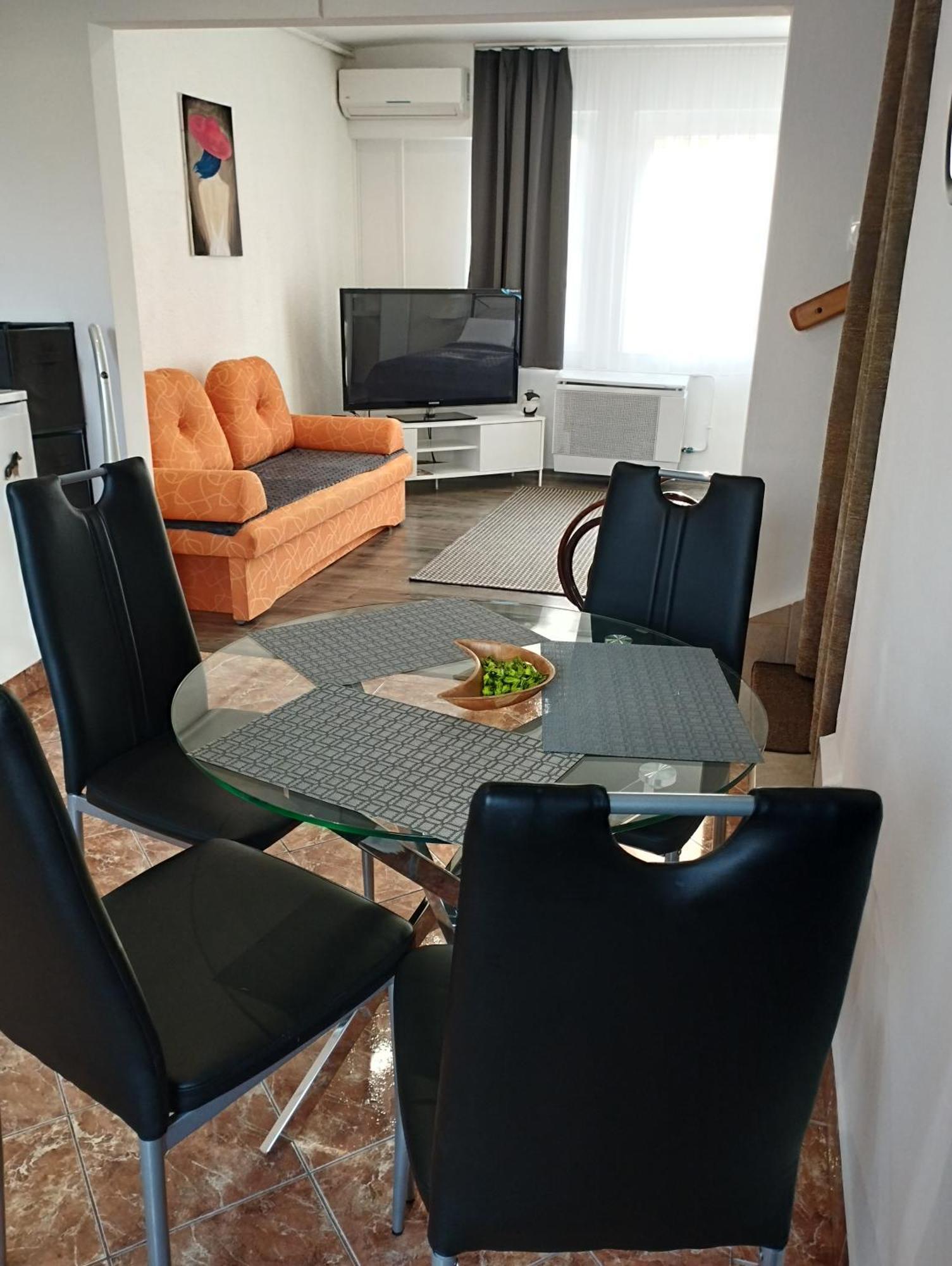 Var-Lak Apartman Balatonfuzfo Exterior foto